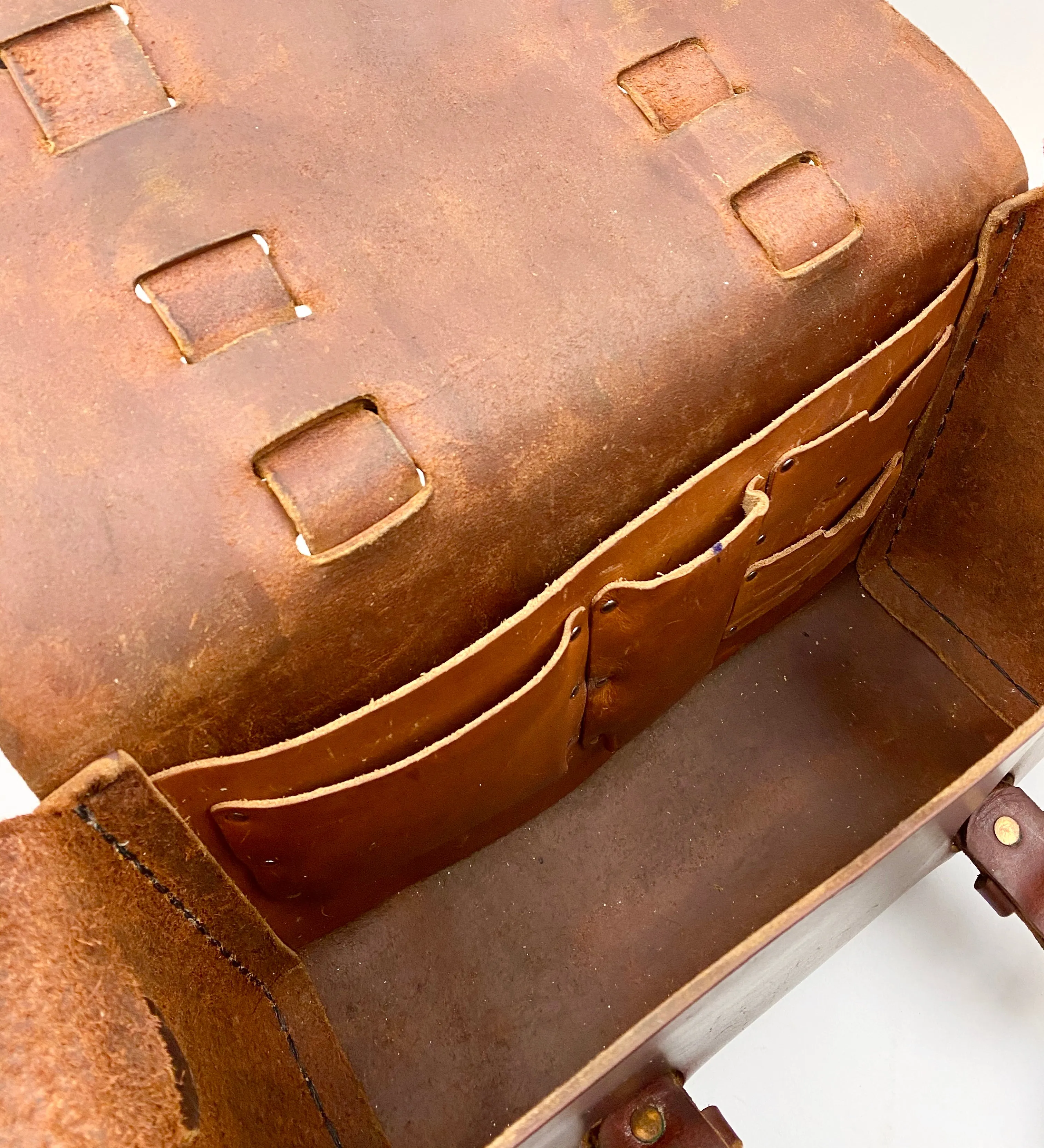 Seasoned No. 4313 - Minimalist Large Leather Satchel in Scotch Grunge with Rollerboard Strap and Rear Insert