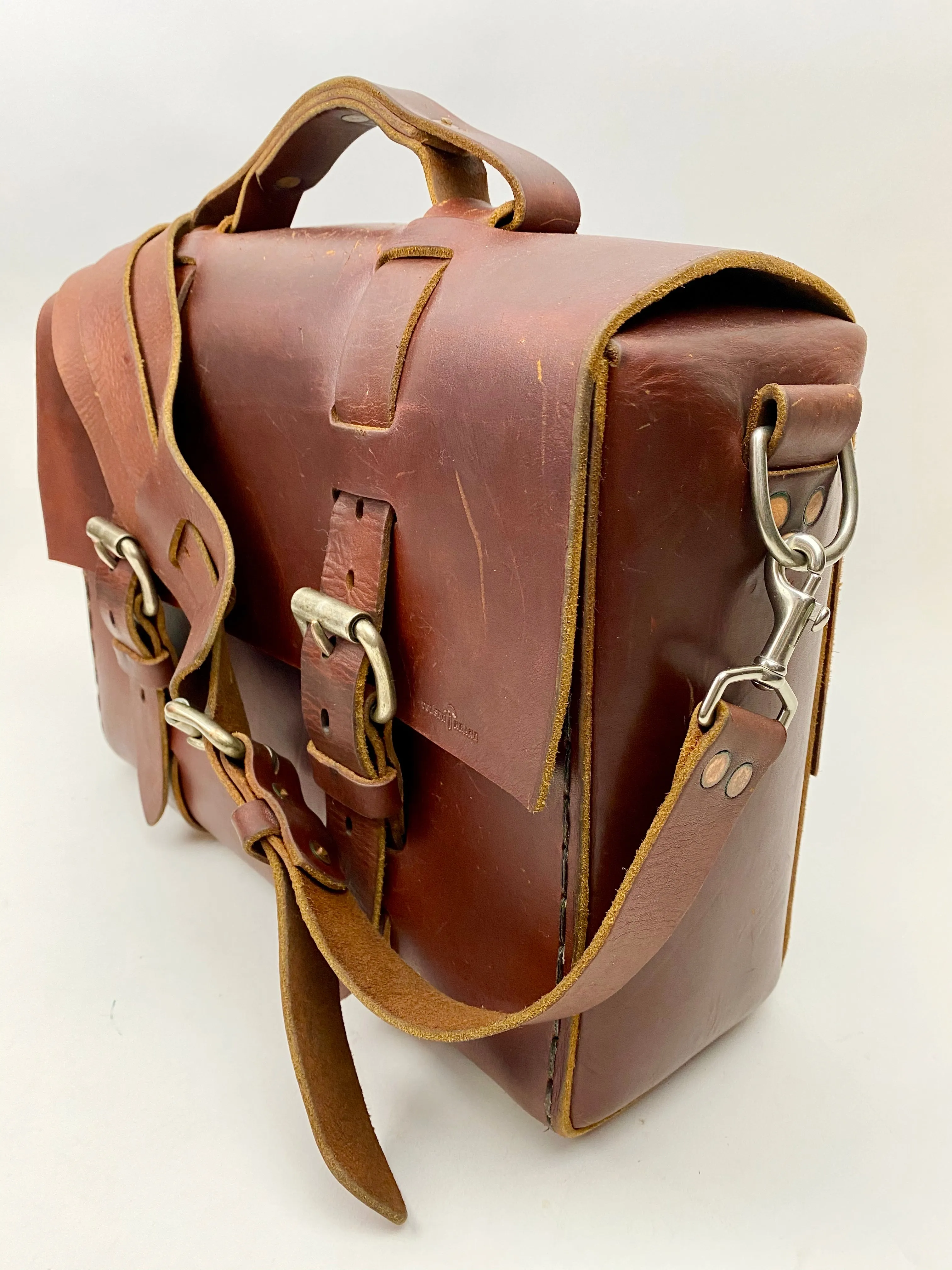 Seasoned No. 4313 - Minimalist Large Leather Satchel in Scotch Grunge with Rollerboard Strap and Rear Insert