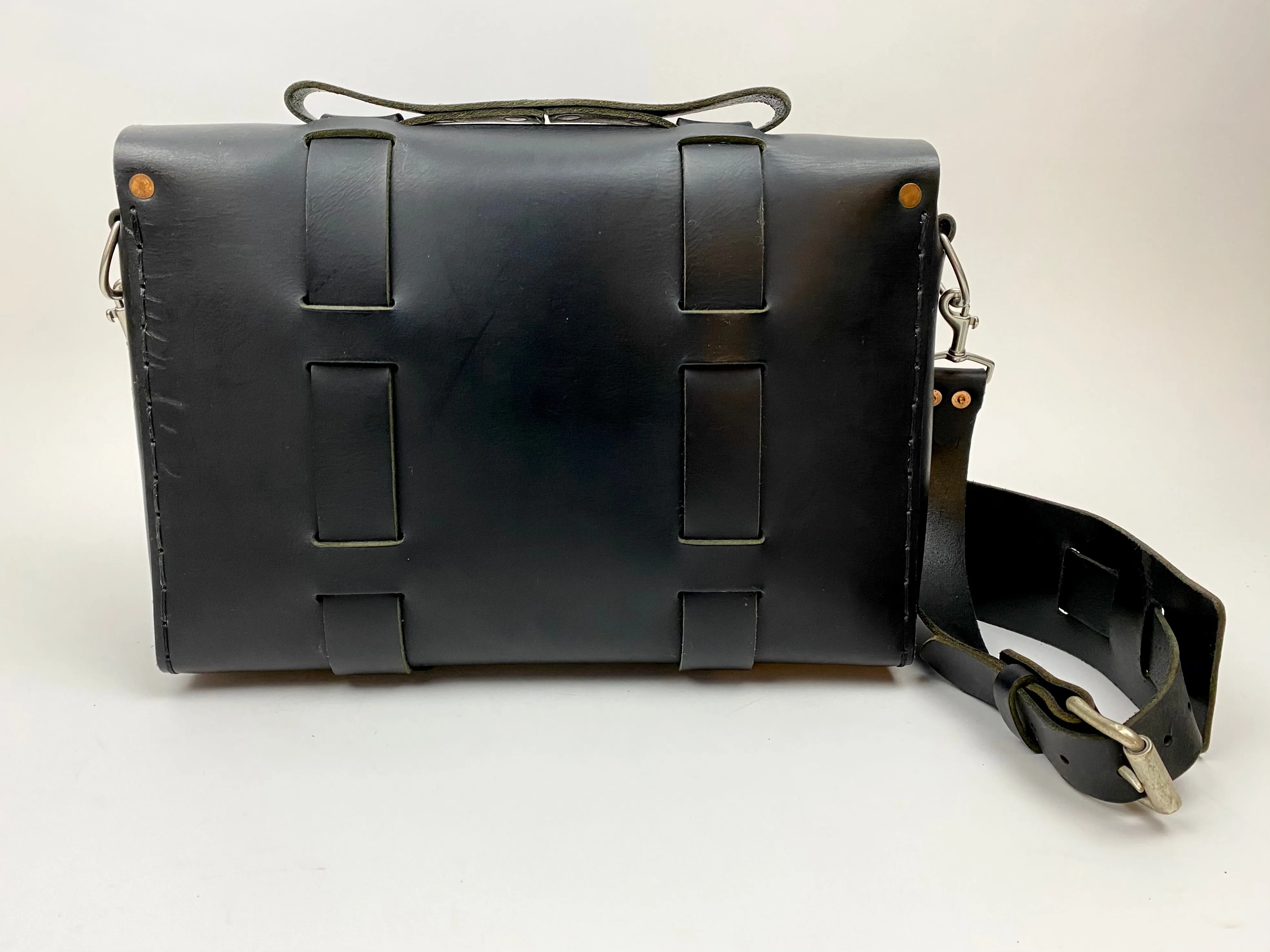 Seasoned No. 4313 - Minimalist Standard Leather Satchel in Buffalo Black