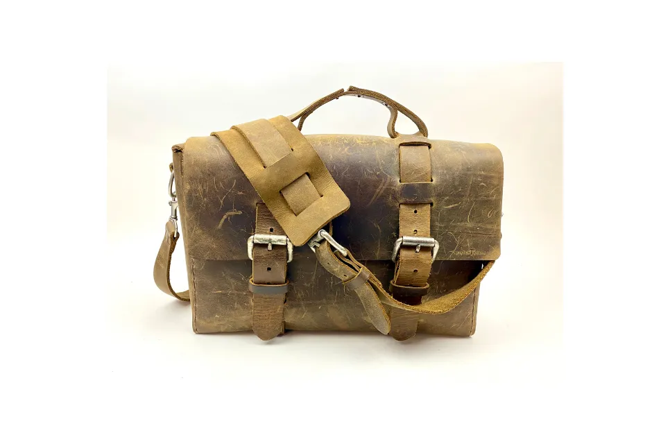 Seasoned No. 4313 - Minimalist Standard Leather Satchel in Crazy Horse with Rollerboard Strap